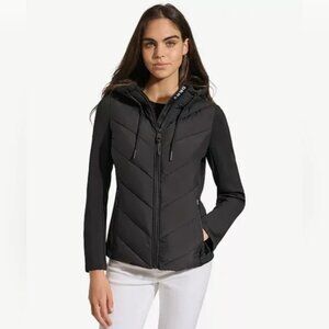 DKNY Women's MEDIA LIGHT WEIGHT PUFFER JACKET, Black